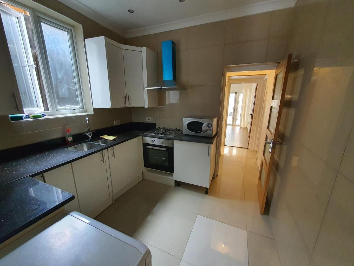 Private Room- Direct Travel Central/ Heathrow Лондон Екстер'єр фото