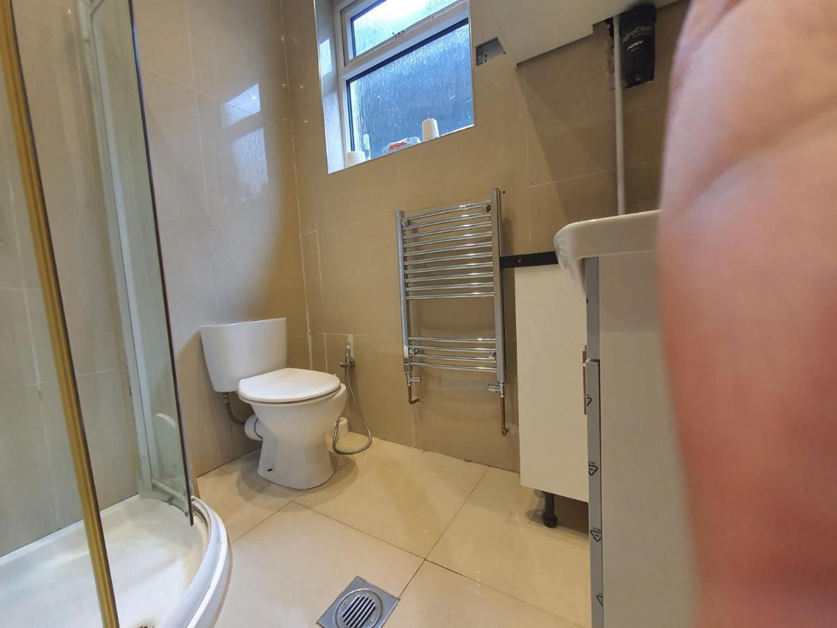 Private Room- Direct Travel Central/ Heathrow Лондон Екстер'єр фото