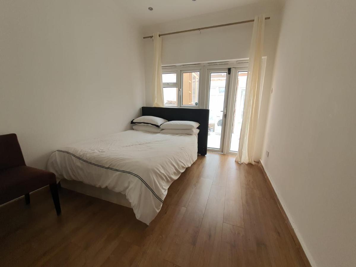 Private Room- Direct Travel Central/ Heathrow Лондон Екстер'єр фото